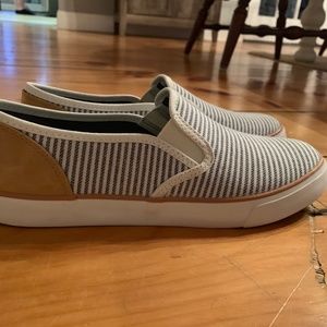 American Eagle Outfitters Shoes - American Eagle Slip Ons American Eagle Outfitters Shoes - American Eagle Slip Ons
